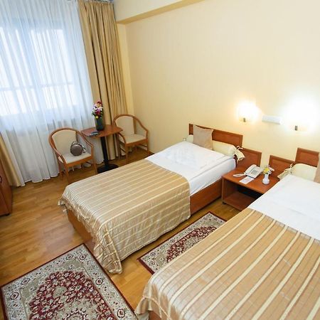 Hotel Fenyo ميركورا تشيوك المظهر الخارجي الصورة