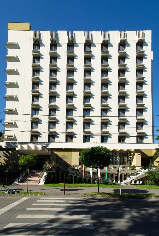 Hotel Fenyo ميركورا تشيوك المظهر الخارجي الصورة