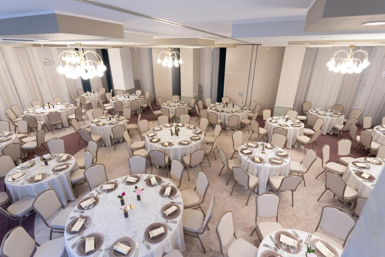 Hotel Fenyo ميركورا تشيوك المظهر الخارجي الصورة