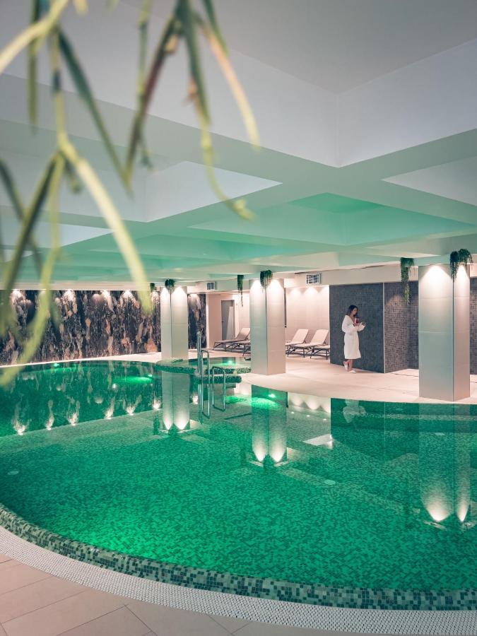 Hotel Fenyo ميركورا تشيوك المظهر الخارجي الصورة